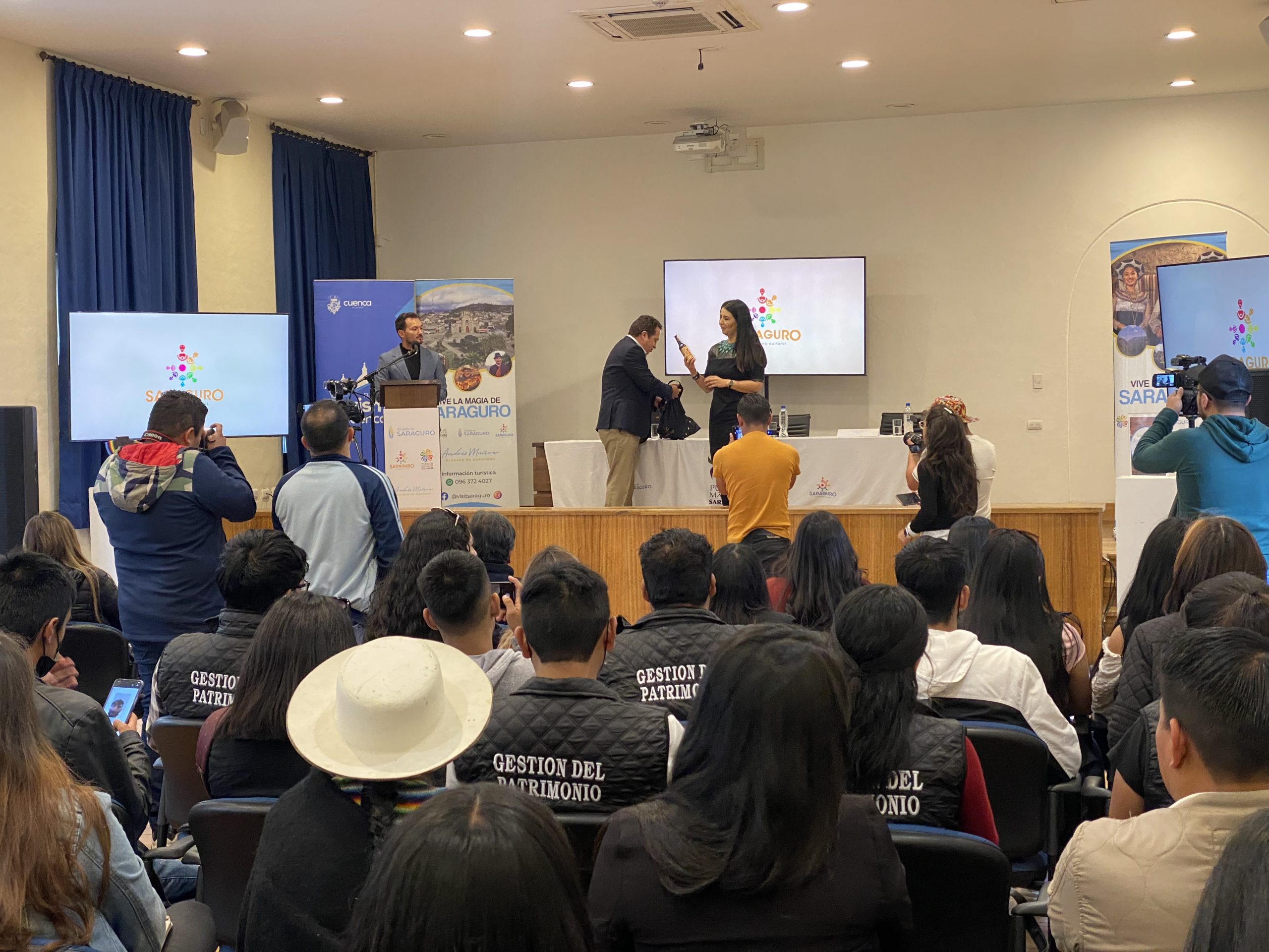 Saraguro se promociona en Cuenca como un destino turístico potencial por su identidad, cultura y gastronomía.